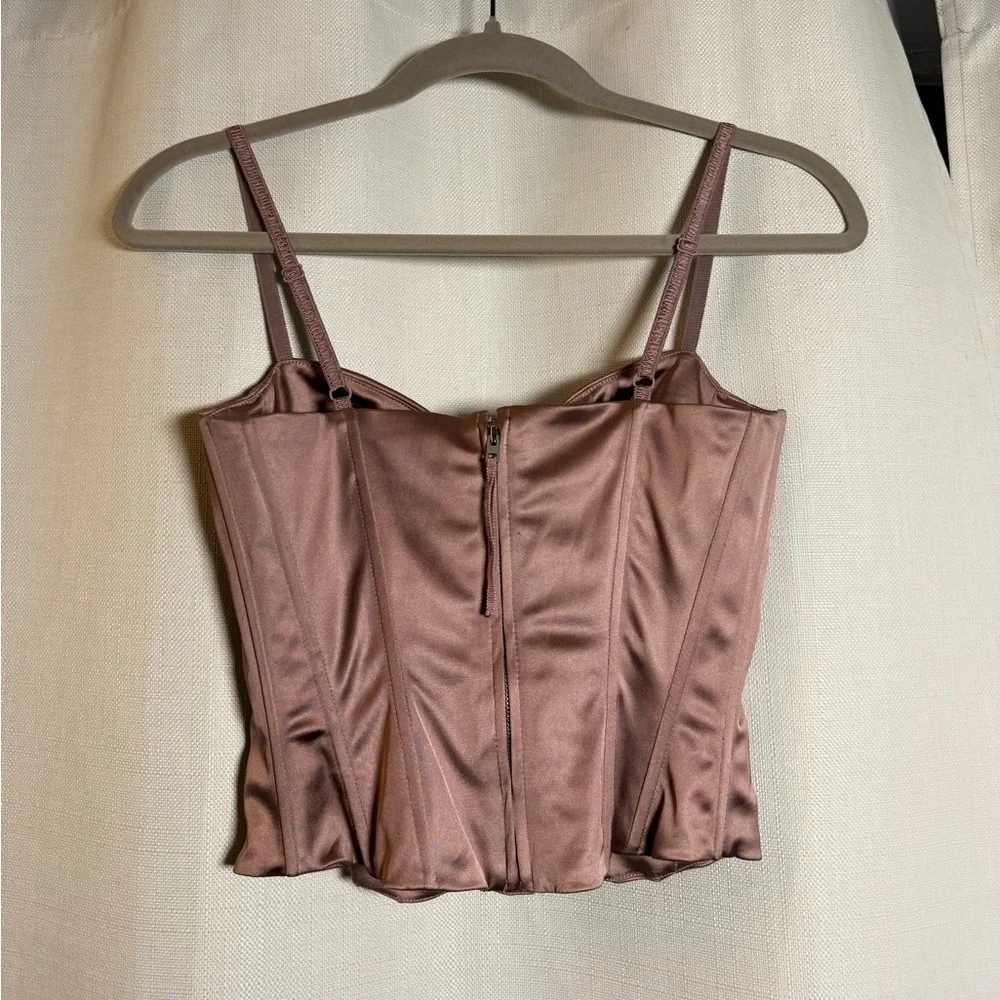 Aritzia Wilfred Dazzle Satin Bustier Top in Mauve Size 0 - Picture 6 of 11